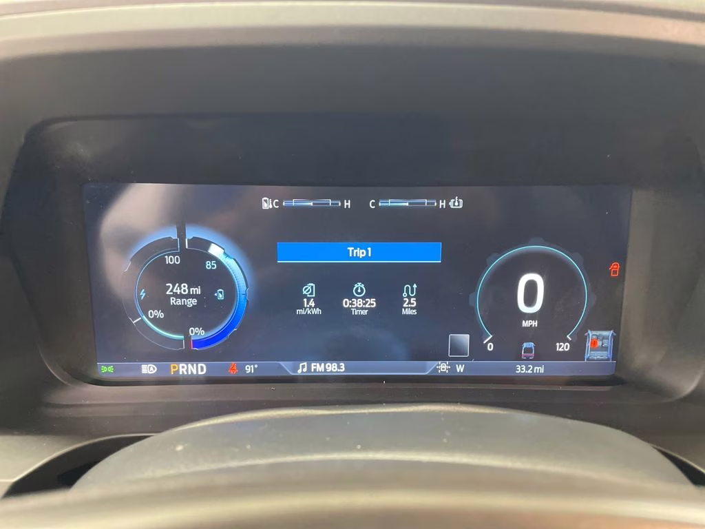 2025 ICONIC SILVER Ford F-150 Lightning Flash AWD Truck