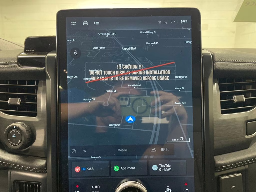 2025 ICONIC SILVER Ford F-150 Lightning Flash AWD Truck