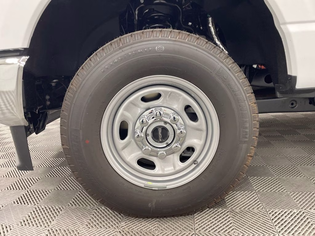 2026 Oxford White Ford Super Duty F-250 SRW XL 4X4 Truck