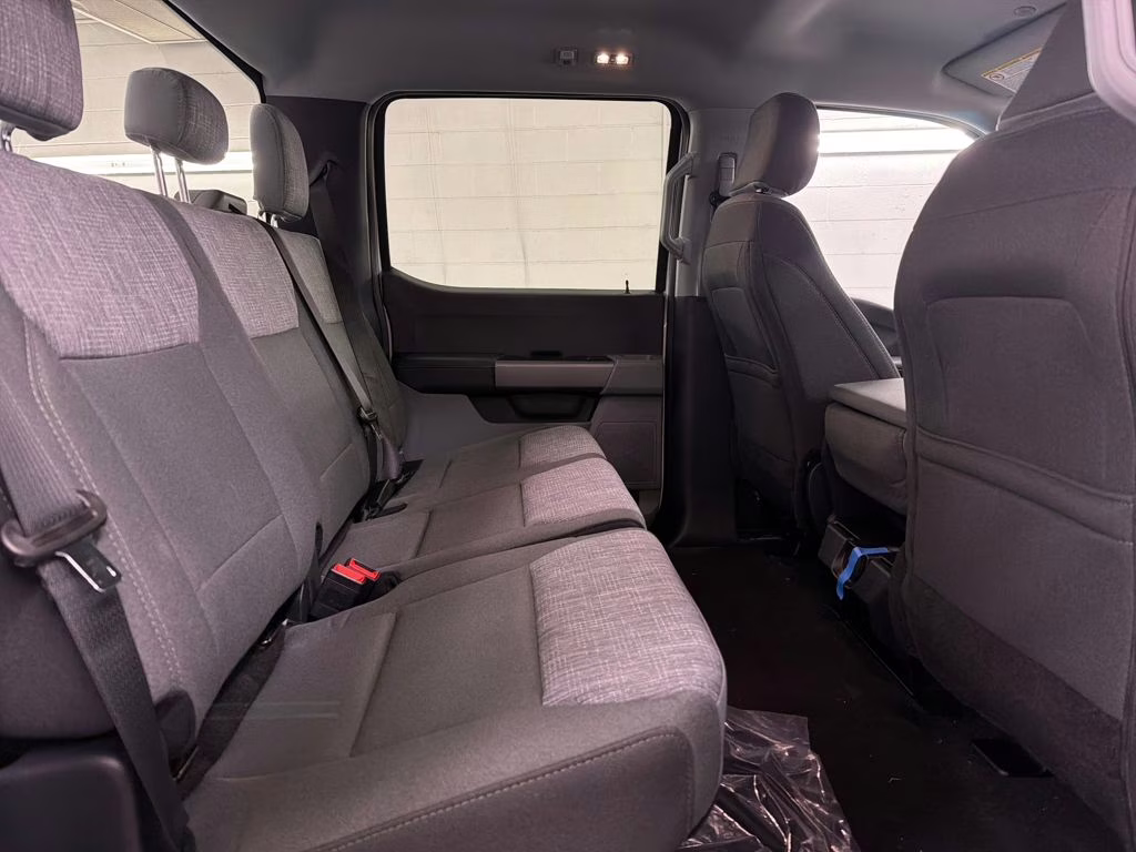 2026 OXFORD WHITE Ford Super Duty F-250 SRW XLT 4X4 Truck