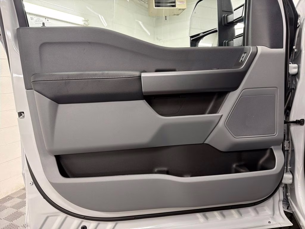 2026 AVALANCHE Ford Super Duty F-250 SRW STX 4X4 Truck