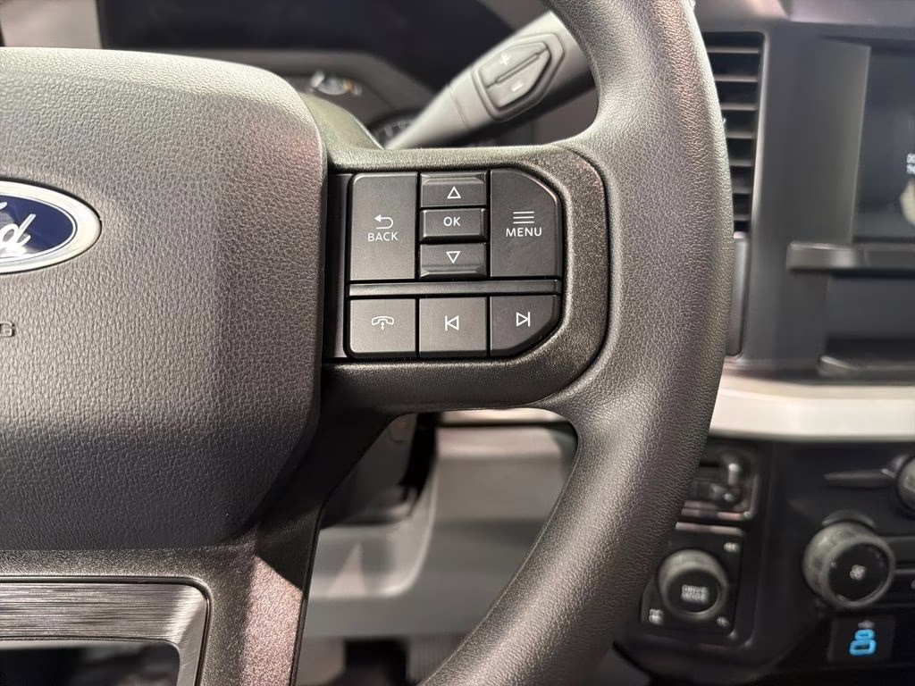 2026 Oxford White Ford Super Duty F-250 SRW XL 4X4 Truck