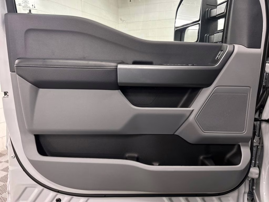 2026 AVALANCHE Ford Super Duty F-250 SRW STX 4X4 Truck