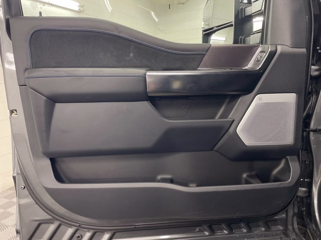 2026 CARBONIZED GRAY Ford Super Duty F-250 SRW Platinum 4X4 Truck