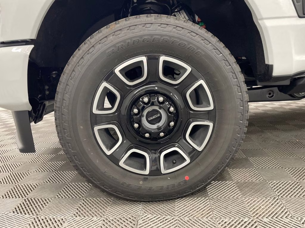 2026 AVALANCHE Ford Super Duty F-250 SRW Platinum 4X4 Truck