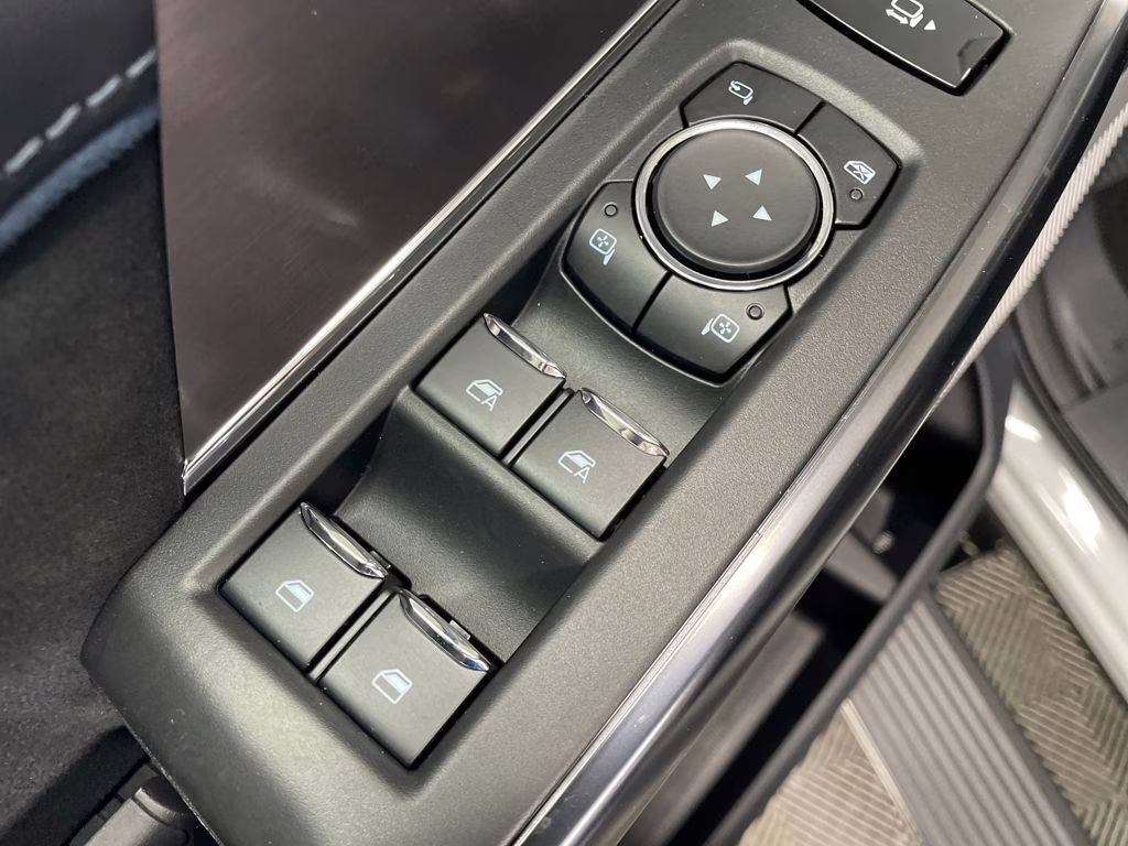 2026 AVALANCHE Ford Super Duty F-250 SRW Platinum 4X4 Truck