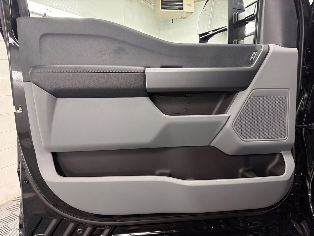 2026 AGATE BLACK Ford Super Duty F-250 SRW XLT Tremor 4X4 Truck