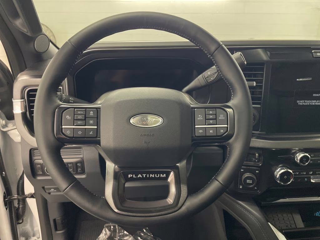 2026 STAR WHITE Ford Super Duty F-350 SRW Platinum 4X4 Truck