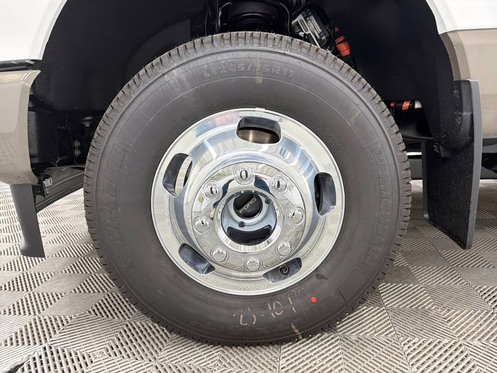 2026 STAR WHITE Ford Super Duty F-350 DRW King Ranch 4X4 Truck