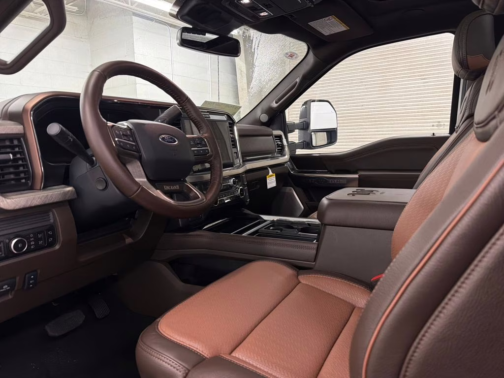 2026 STAR WHITE Ford Super Duty F-350 DRW King Ranch 4X4 Truck