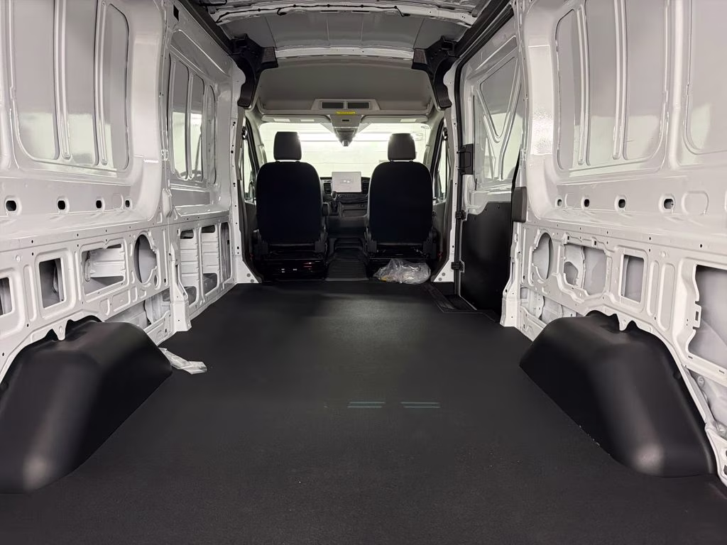 2026 OXFORD WHITE Ford Transit-250 XL RWD Van