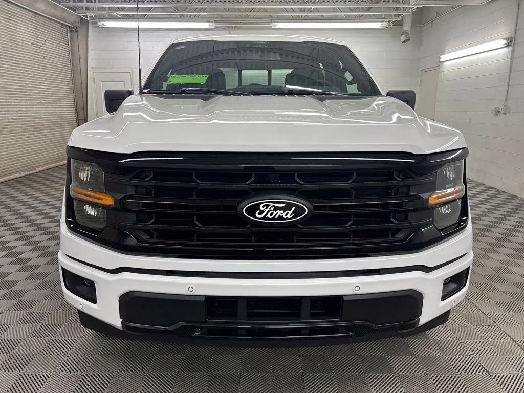 2025 OXFORD WHITE Ford F-150 XLT RWD Truck