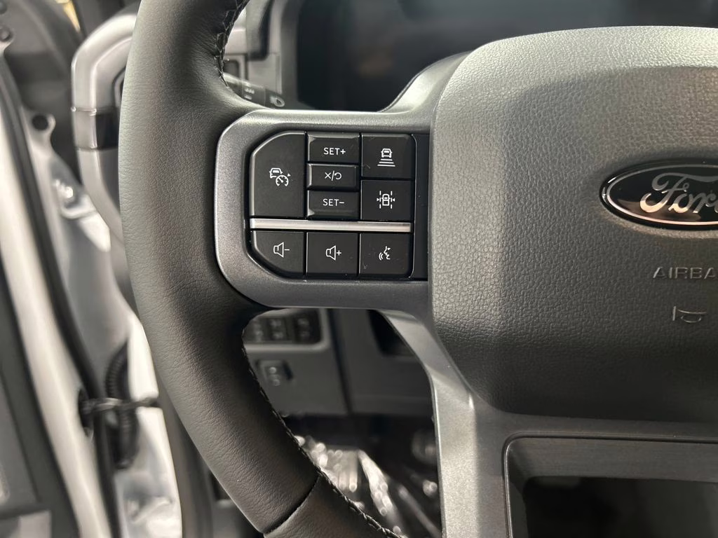 2025 OXFORD WHITE Ford F-150 XLT RWD Truck