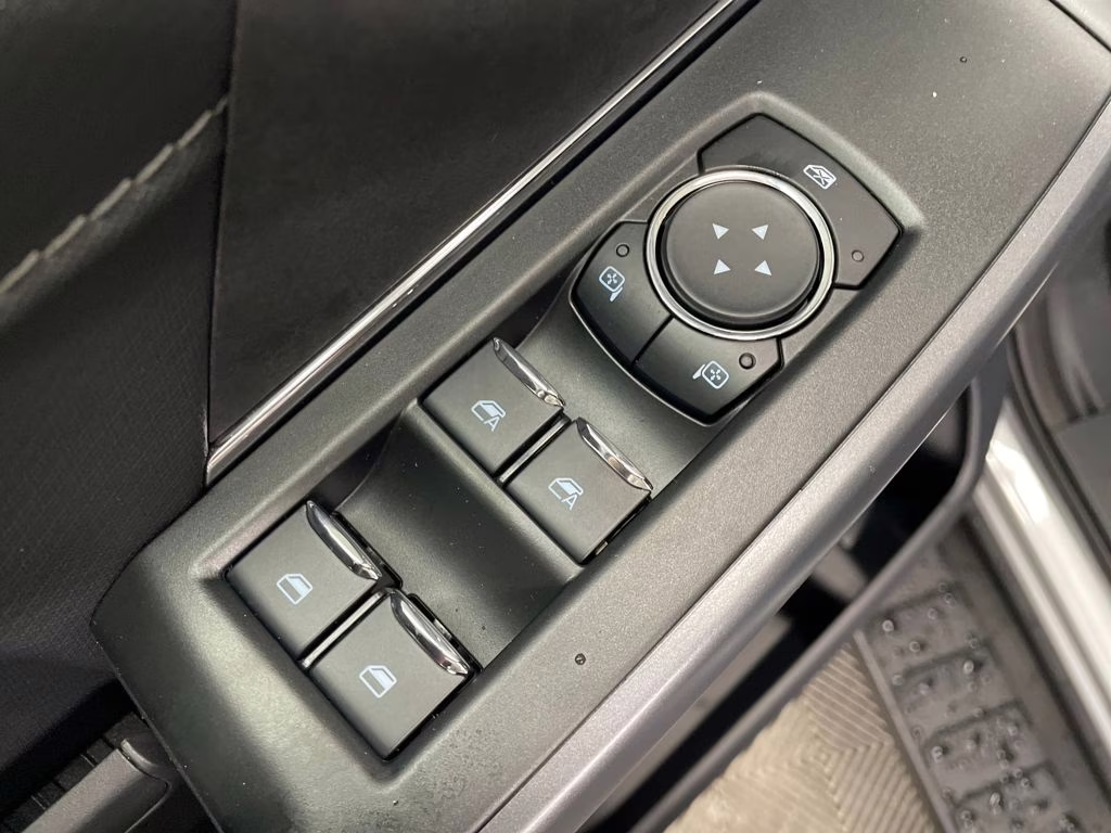 2025 ICONIC SILVER Ford F-150 XLT 4X4 Truck