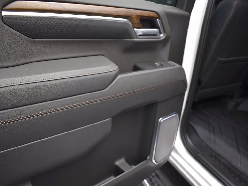 2025 Pearl Chevrolet Silverado 1500 High Country 4X4 Truck