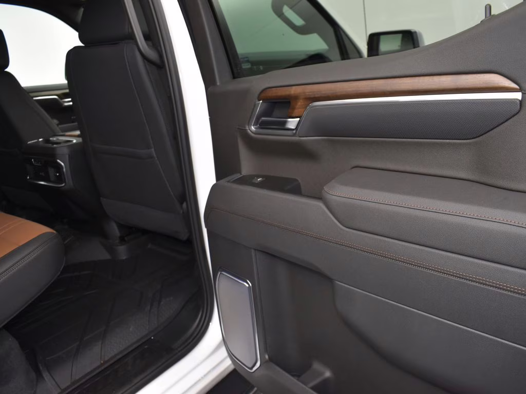 2025 Pearl Chevrolet Silverado 1500 High Country 4X4 Truck