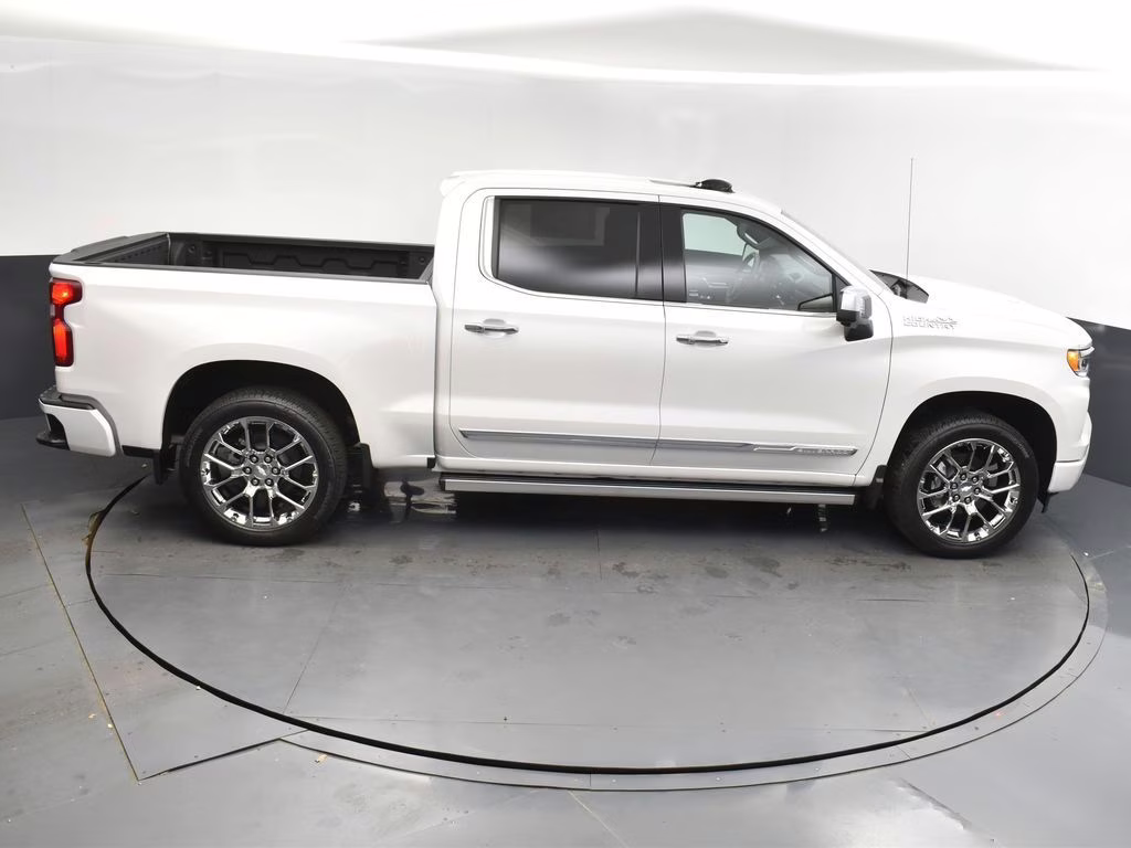 2025 Pearl Chevrolet Silverado 1500 High Country 4X4 Truck