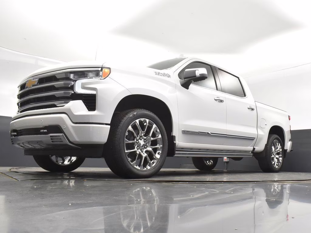 2025 Pearl Chevrolet Silverado 1500 High Country 4X4 Truck