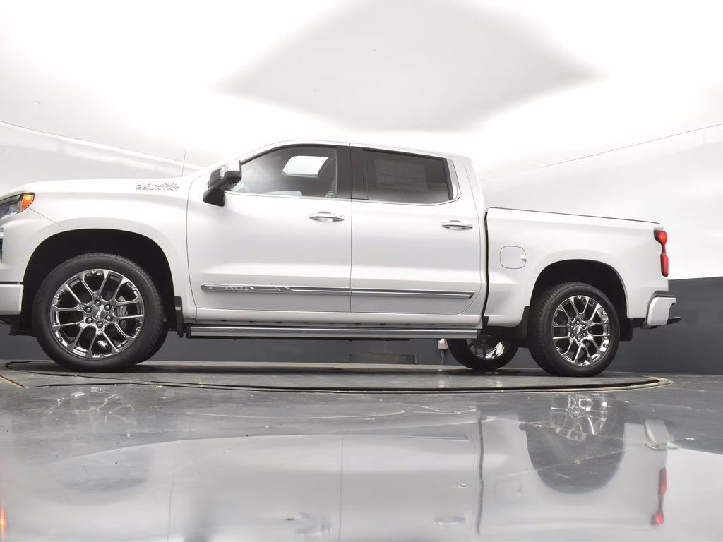 2025 Pearl Chevrolet Silverado 1500 High Country 4X4 Truck
