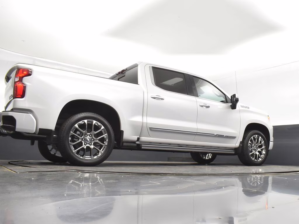 2025 Pearl Chevrolet Silverado 1500 High Country 4X4 Truck