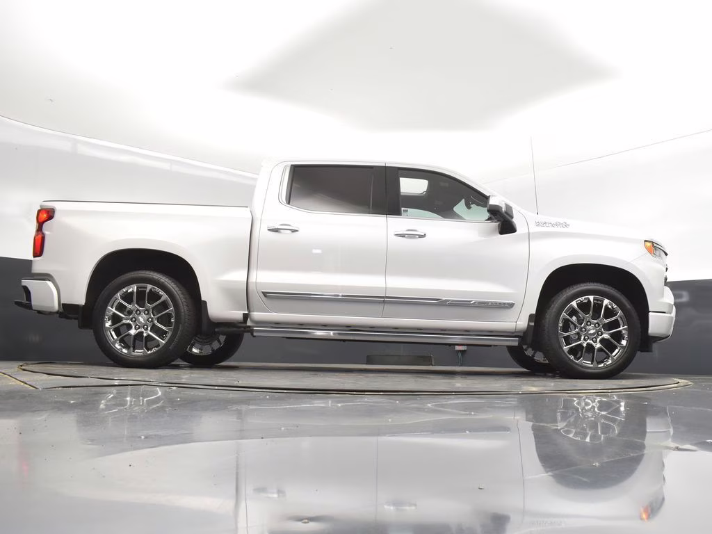 2025 Pearl Chevrolet Silverado 1500 High Country 4X4 Truck