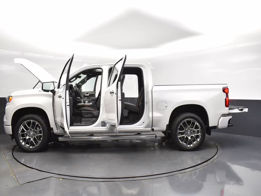 2025 Pearl Chevrolet Silverado 1500 High Country 4X4 Truck