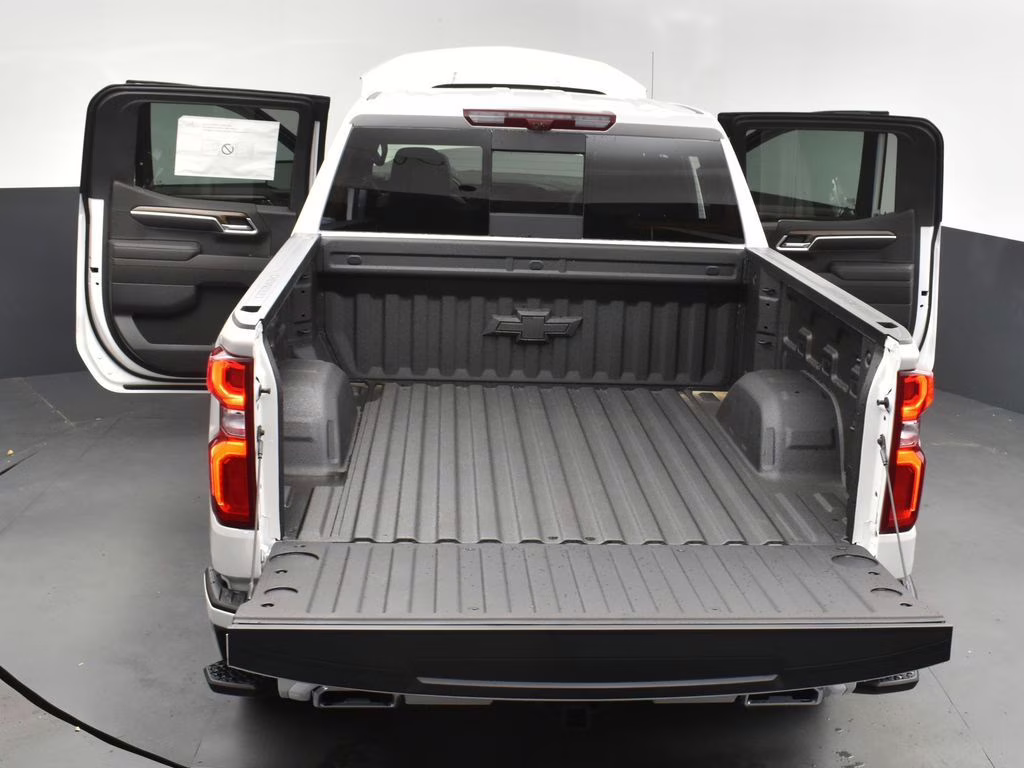 2025 Pearl Chevrolet Silverado 1500 High Country 4X4 Truck