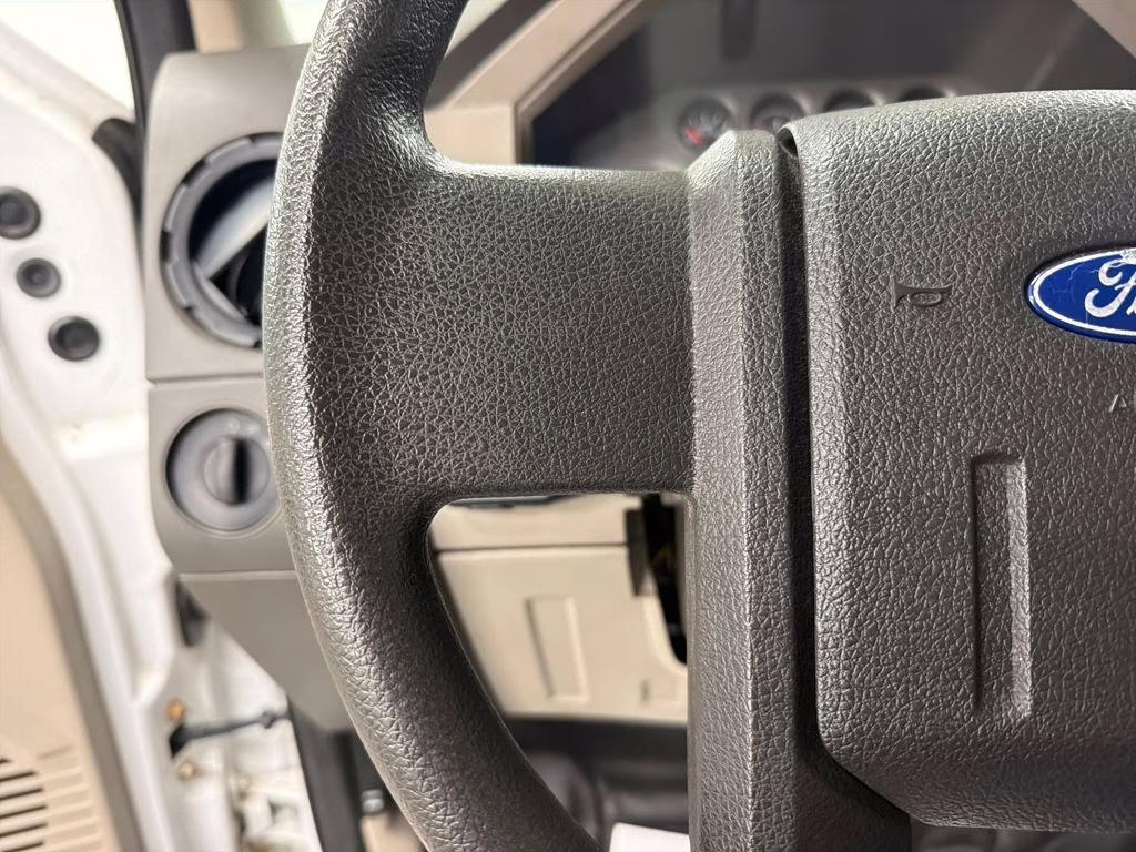 2008 Oxford White Clearcoat Ford Super Duty F-350 SRW XL 4X4 Truck