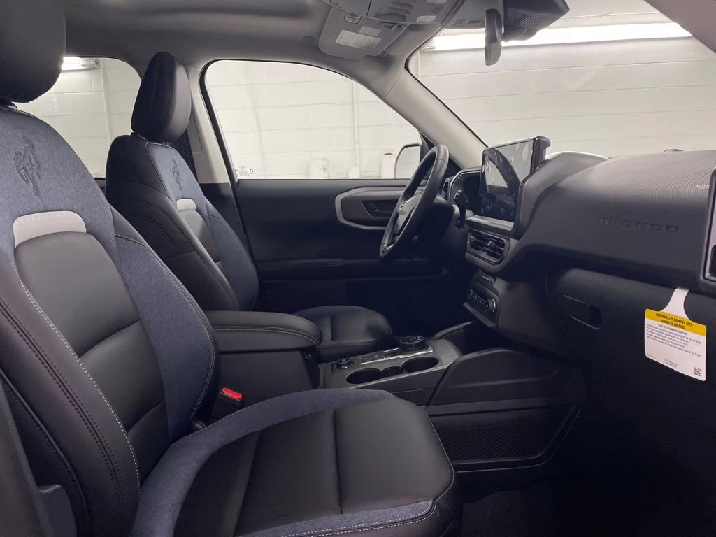 2025 OXFORD WHITE Ford Bronco Sport Outer Banks 4X4 SUV