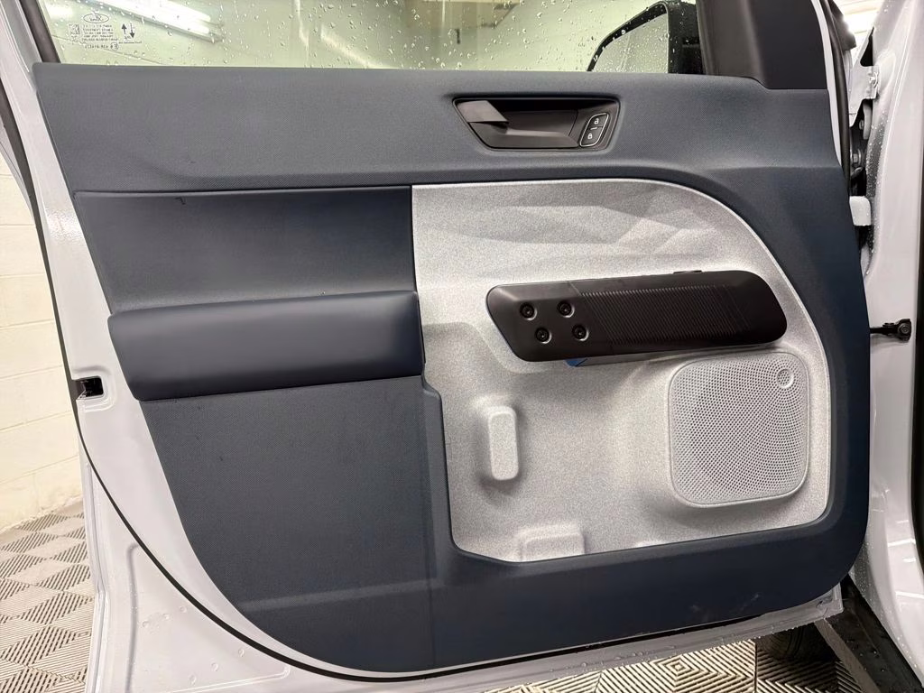 2025 SPACE WHITE Ford Maverick XLT FWD Truck