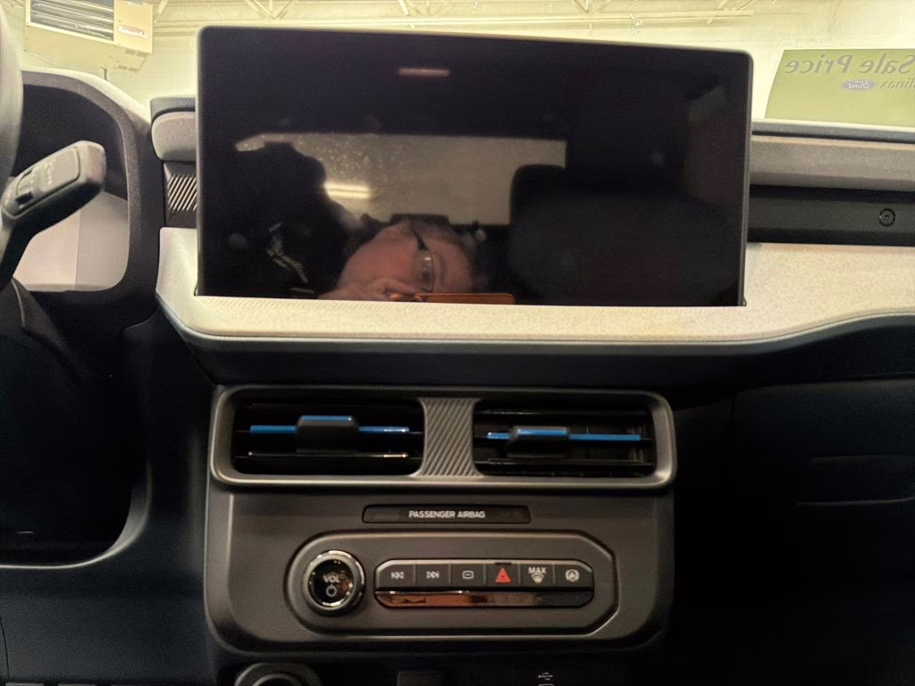 2025 SPACE WHITE Ford Maverick XLT FWD Truck