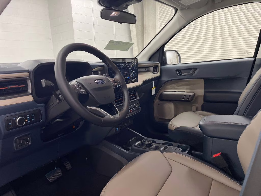 2025 SHADOW BLACK Ford Maverick Lariat AWD Truck