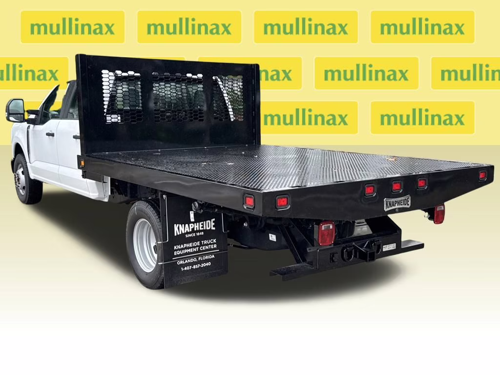 2025 Oxford White Ford Super Duty F-350 DRW XL RWD Chassis