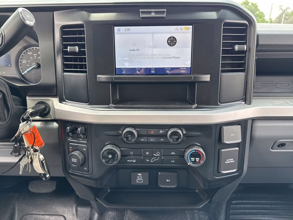 2025 Oxford White Ford Super Duty F-350 DRW XL 4X4 Chassis