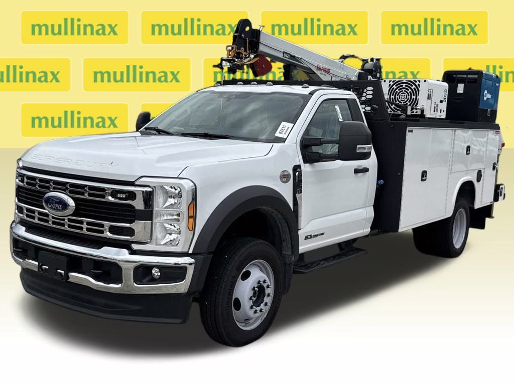 2025 Oxford White Ford Super Duty F-550 DRW XL 4X4 Chassis