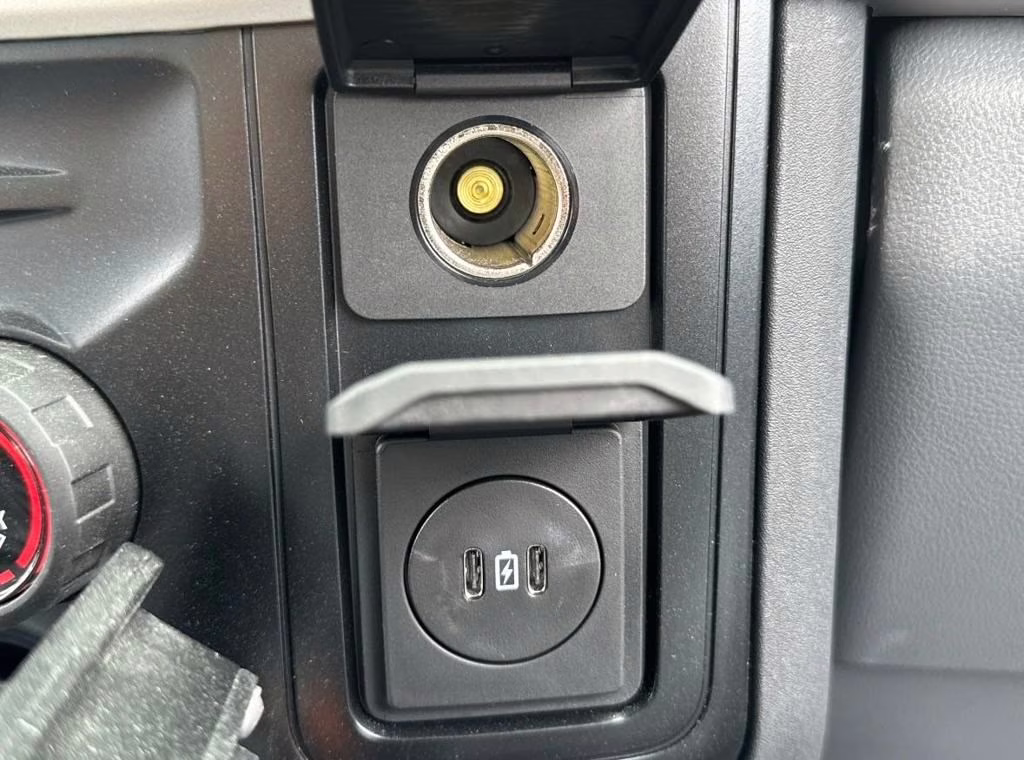 2025 Oxford White Ford Super Duty F-550 DRW XL 4X4 Chassis