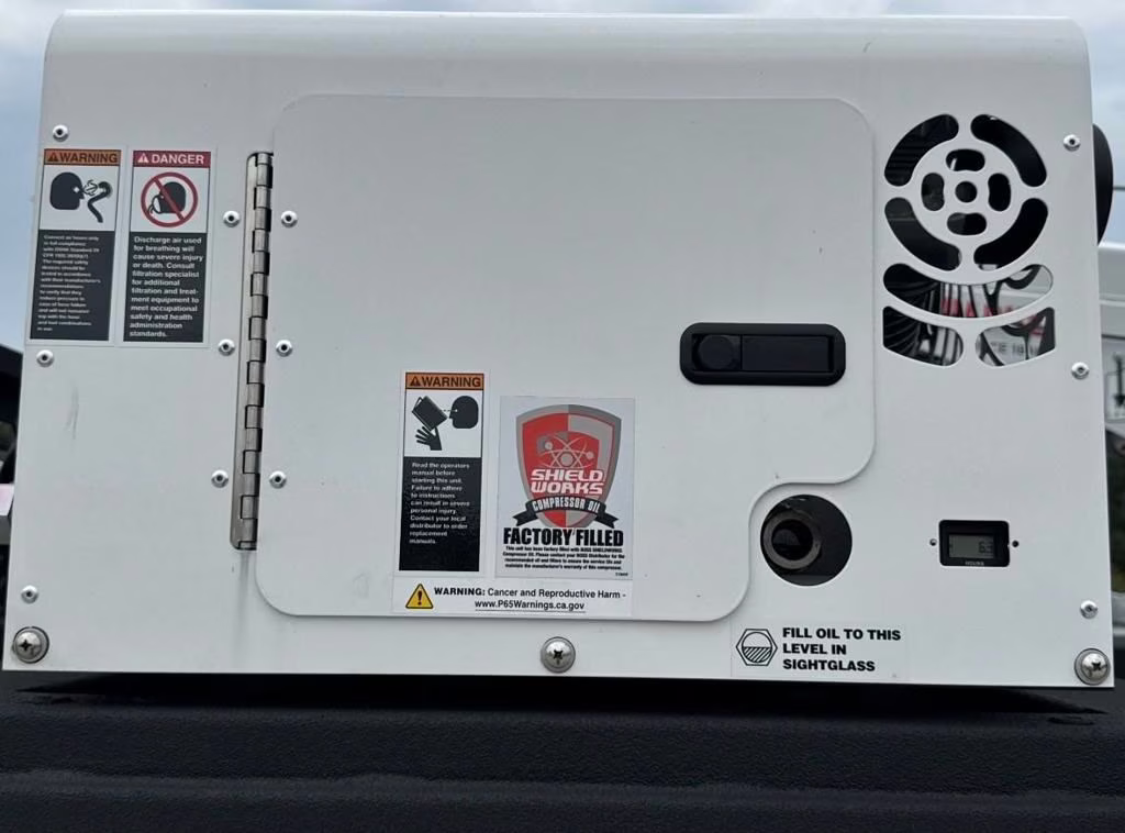 2025 Oxford White Ford Super Duty F-550 DRW XL 4X4 Chassis