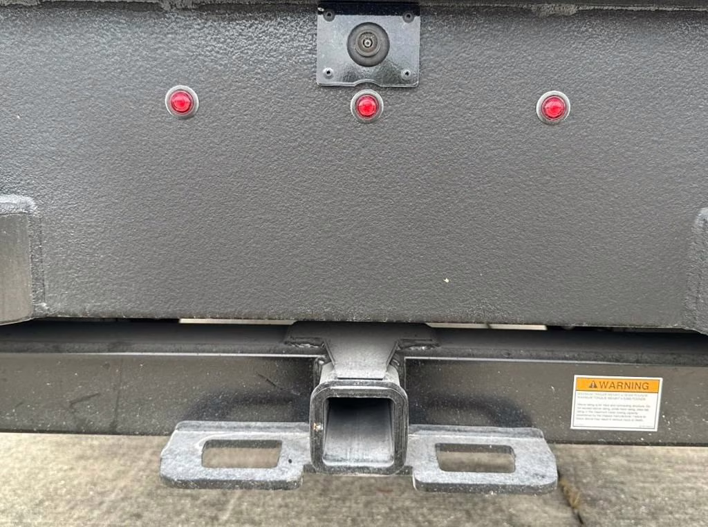 2025 Oxford White Ford Super Duty F-550 DRW XL 4X4 Chassis