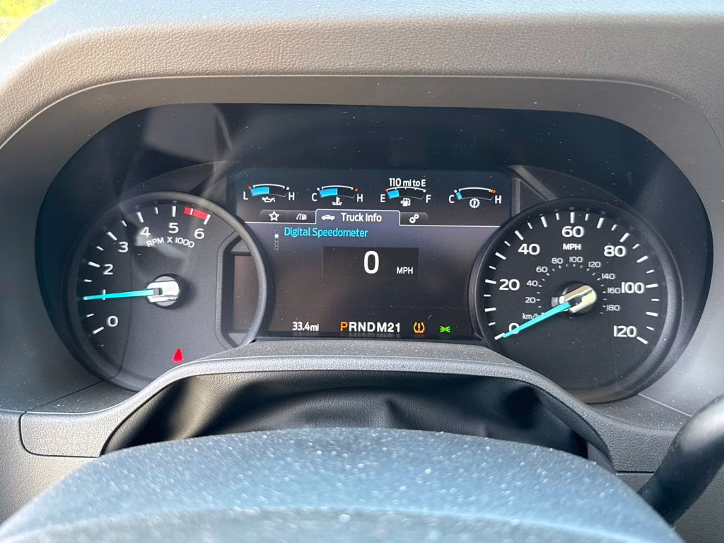 2026 Oxford White Ford E-350SD Base RWD Truck