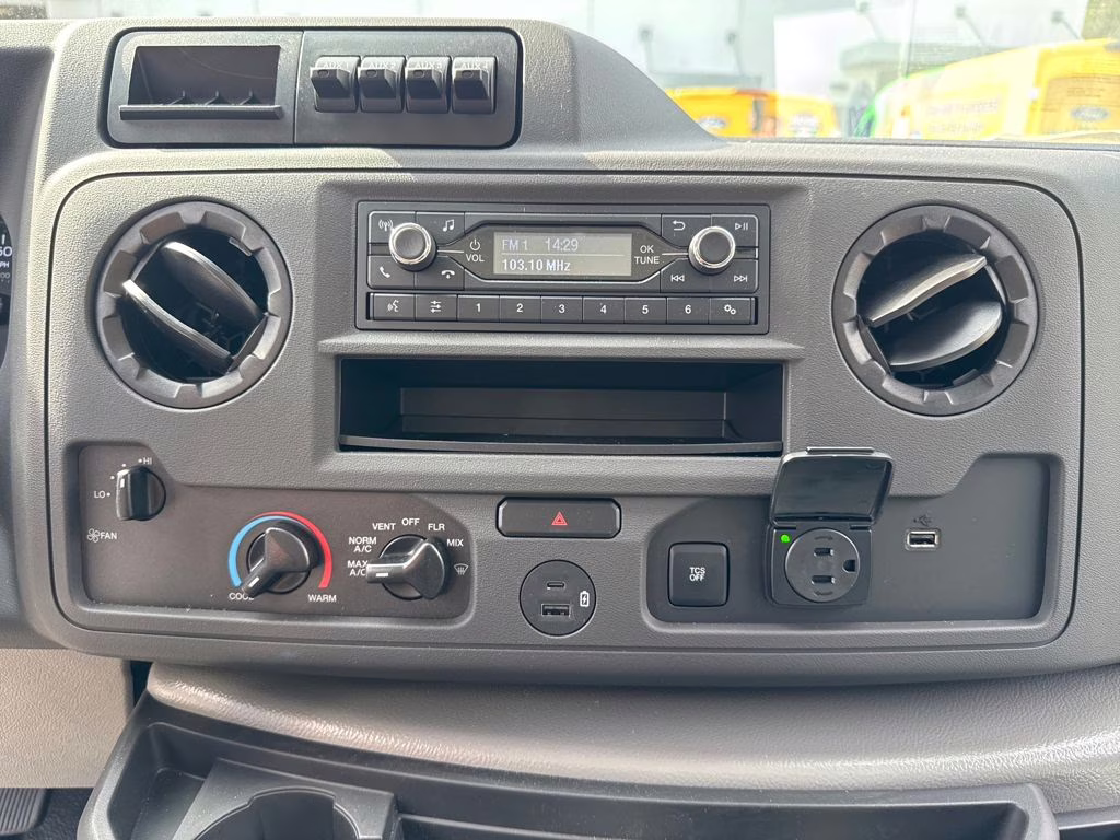 2026 Oxford White Ford E-350SD Base RWD Truck