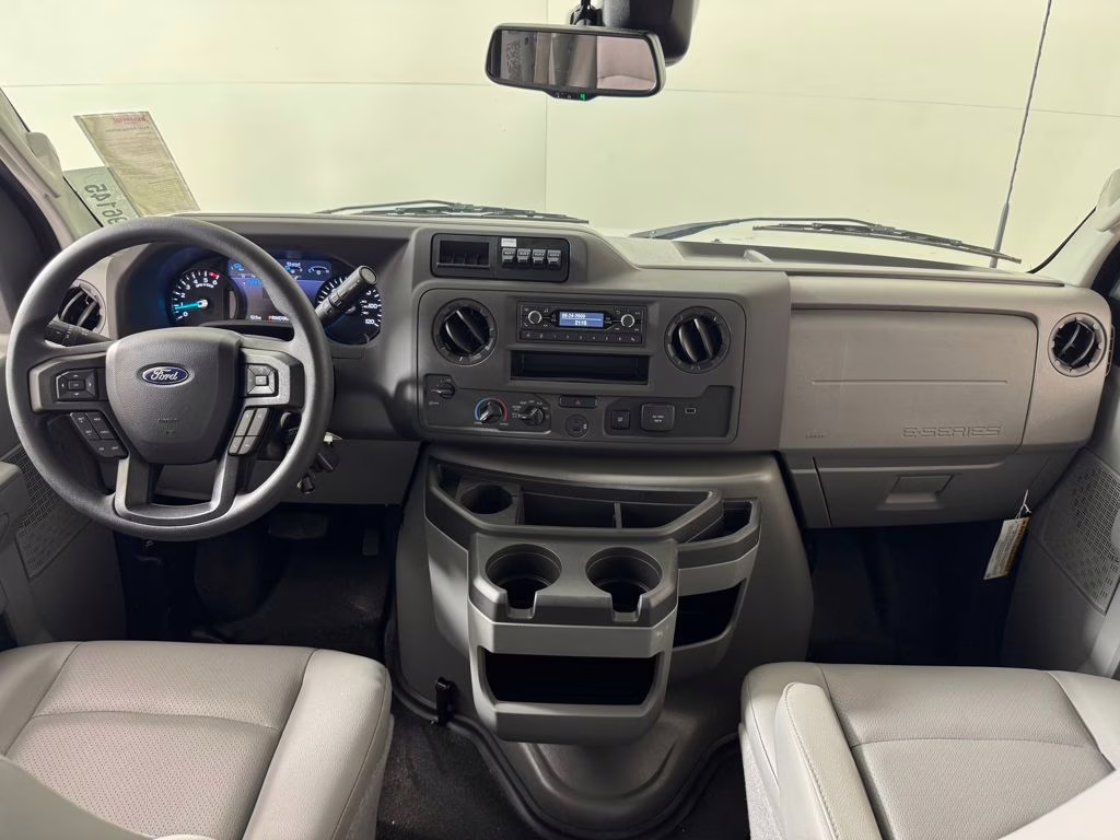 2026 Oxford White Ford E-350SD Base RWD Truck