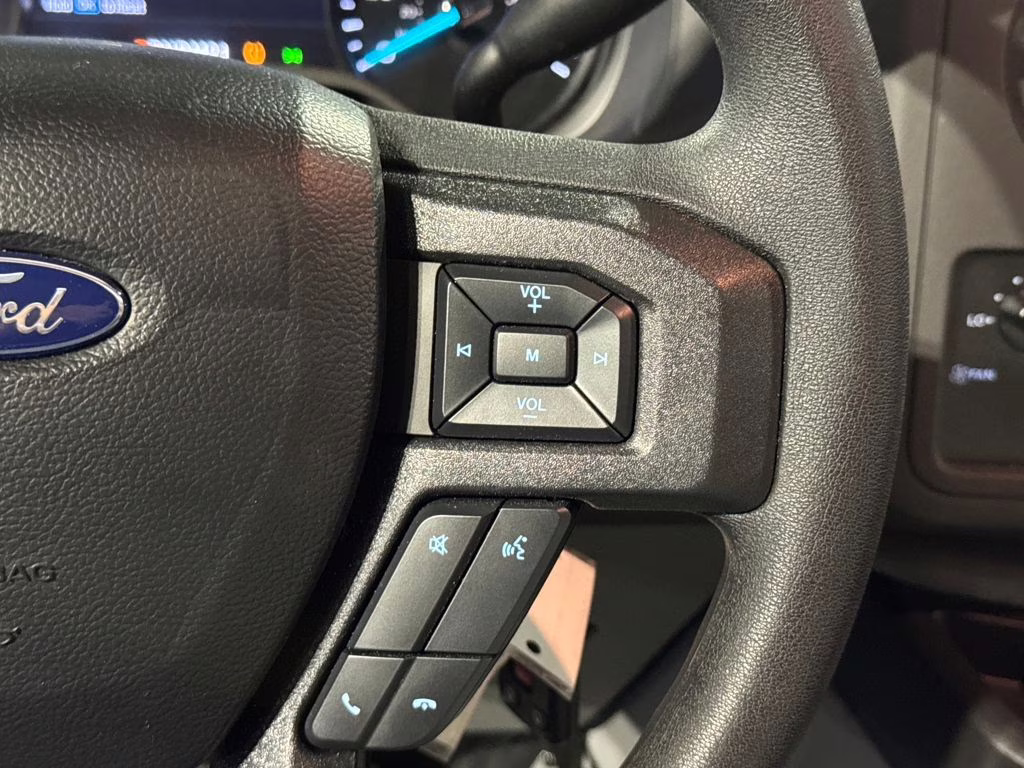 2026 Oxford White Ford E-350SD Base RWD Truck