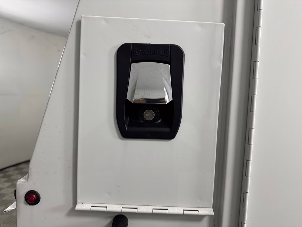 2026 Oxford White Ford E-350SD Base RWD Truck