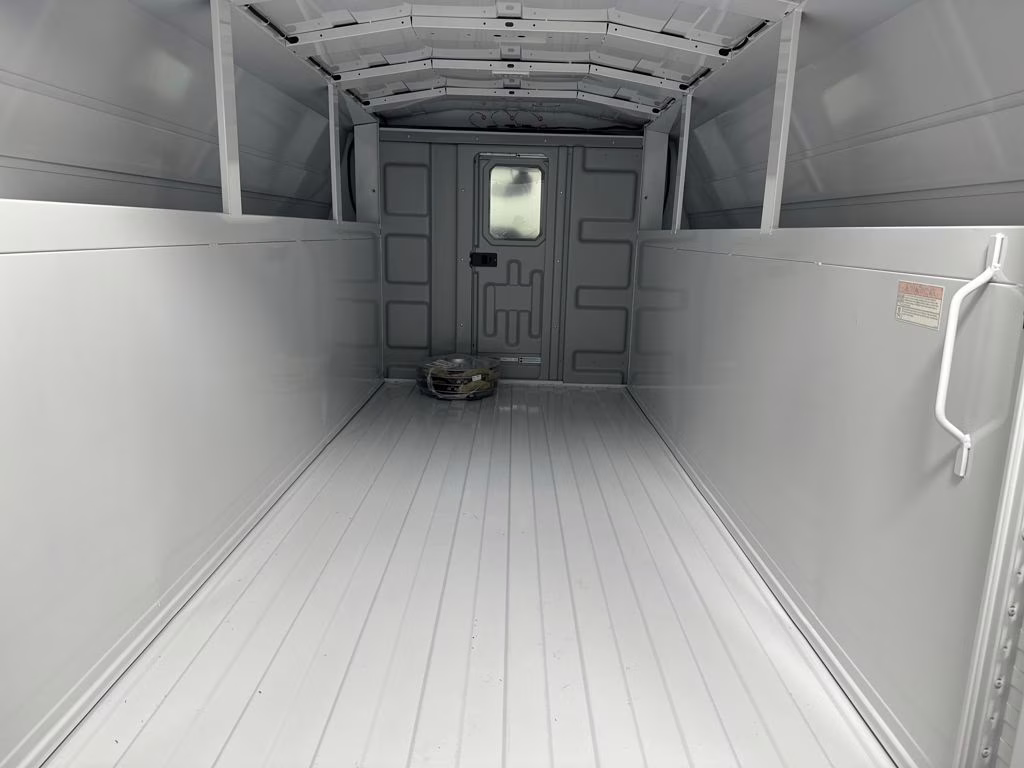 2026 Oxford White Ford E-350SD Base RWD Truck