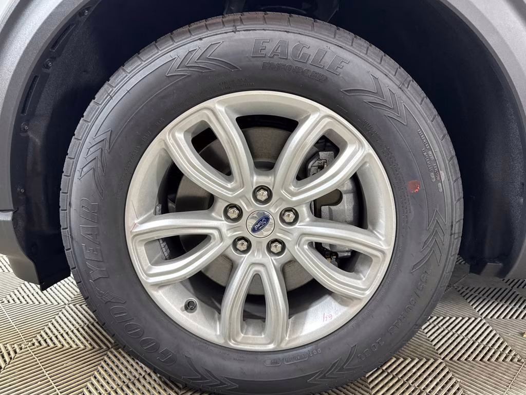 2025 Oxford White Ford Utility Police Interceptor Base AWD SUV