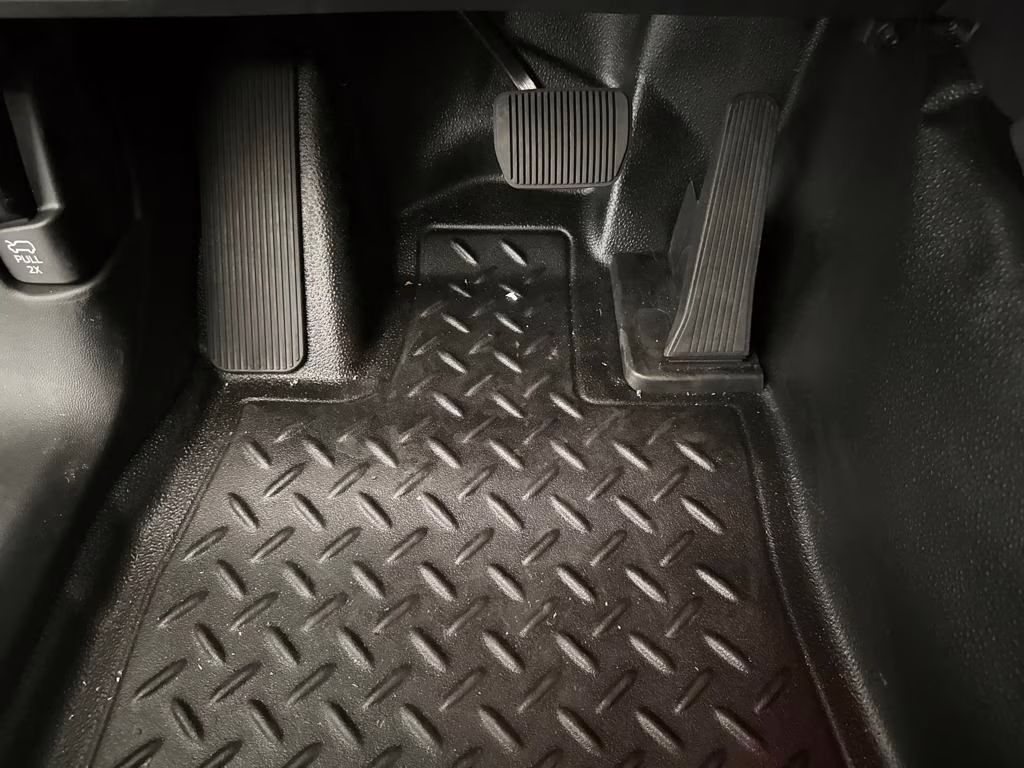 2025 Oxford White Ford Utility Police Interceptor Base AWD SUV