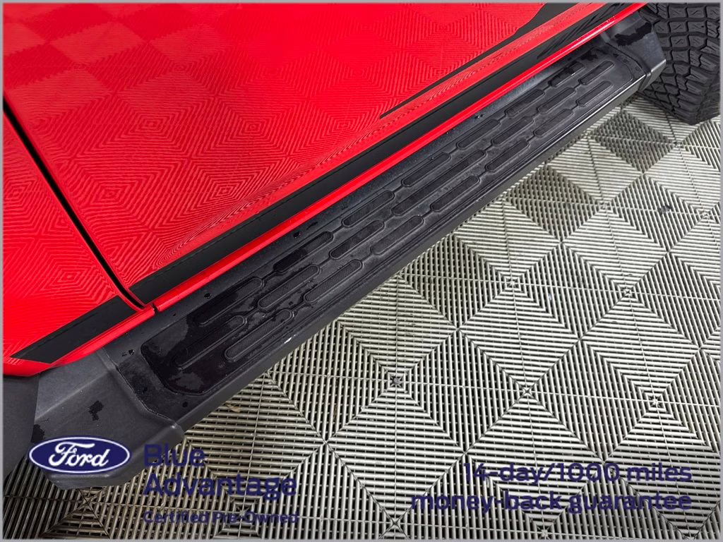 2022 Race Red Ford Bronco Wildtrak 4X4 SUV