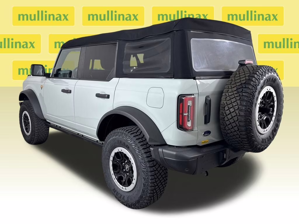 2023 Cactus Gray Ford Bronco Badlands 4X4 SUV