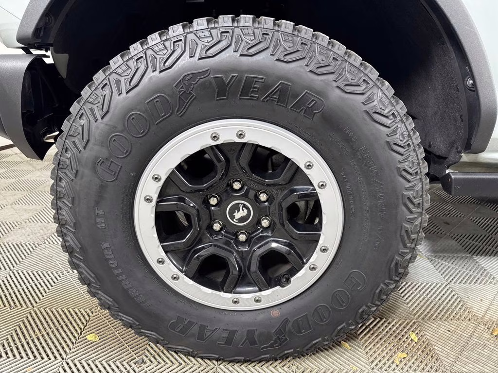 2023 Cactus Gray Ford Bronco Badlands 4X4 SUV