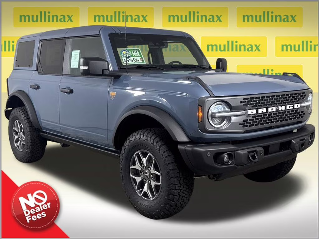 2025 Azure Gray Metallic Tri-Coat Ford Bronco Badlands 4X4 SUV